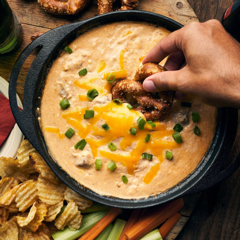 Chunky Spicy Steak and-Potato Spicy Beer Cheese Steak Dip